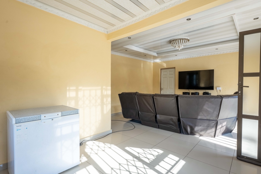 3 Bedroom Property for Sale in Lovu KwaZulu-Natal