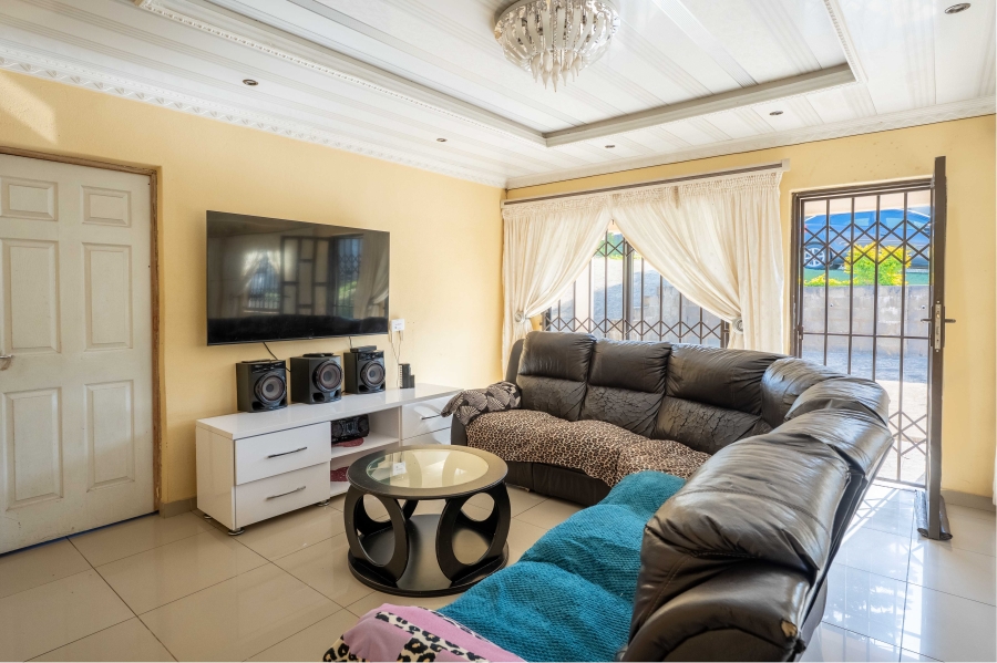3 Bedroom Property for Sale in Lovu KwaZulu-Natal