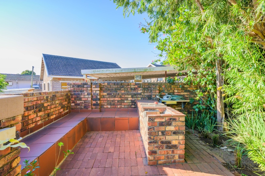 4 Bedroom Property for Sale in Reservoir Hills KwaZulu-Natal
