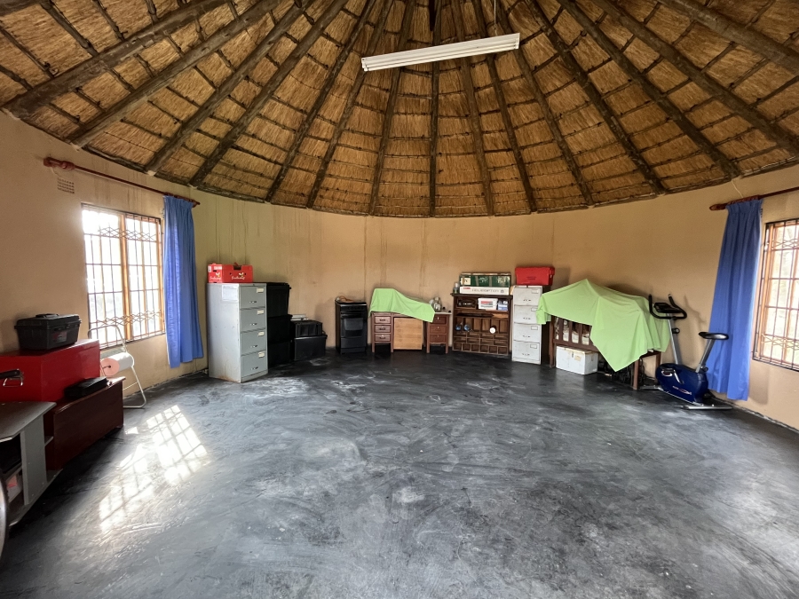 4 Bedroom Property for Sale in Weenen KwaZulu-Natal