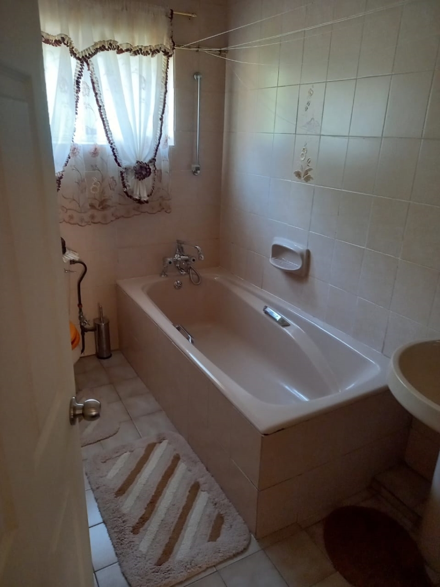 4 Bedroom Property for Sale in Silverglen KwaZulu-Natal