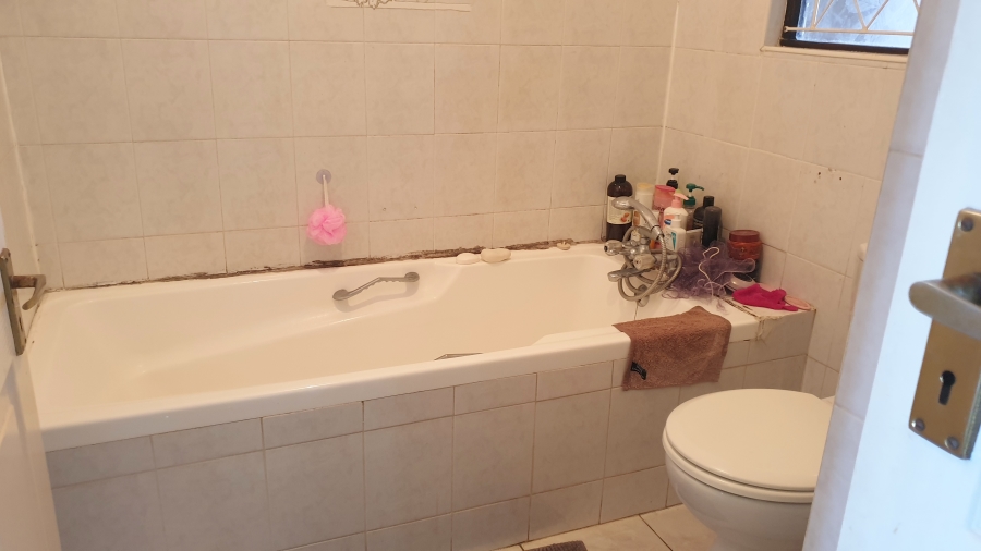 2 Bedroom Property for Sale in Westbrook KwaZulu-Natal