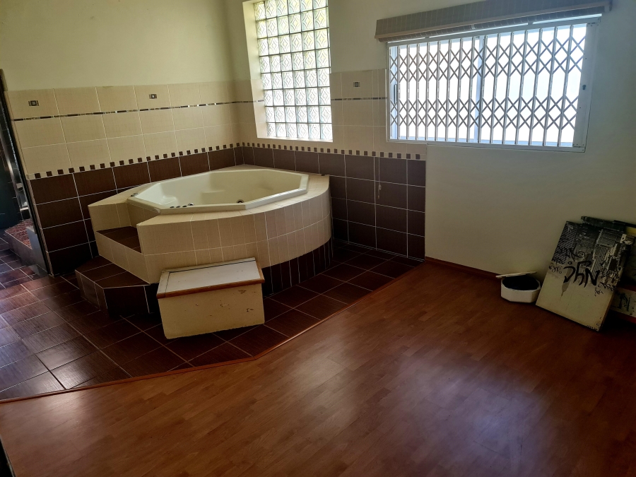5 Bedroom Property for Sale in Blythedale KwaZulu-Natal