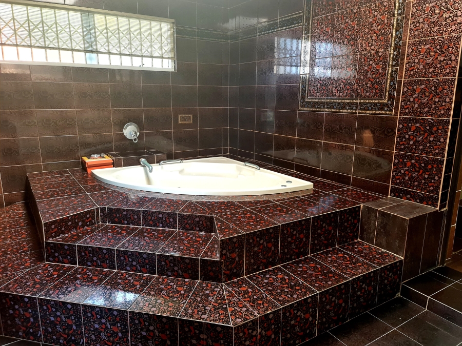 5 Bedroom Property for Sale in Blythedale KwaZulu-Natal