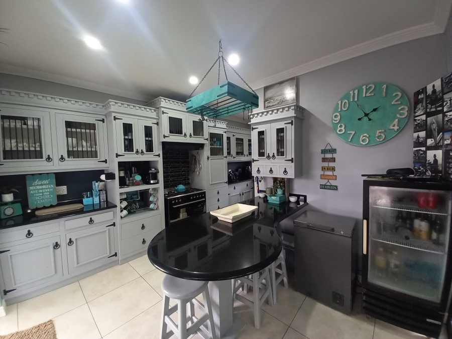 4 Bedroom Property for Sale in Sovereign Sands KwaZulu-Natal