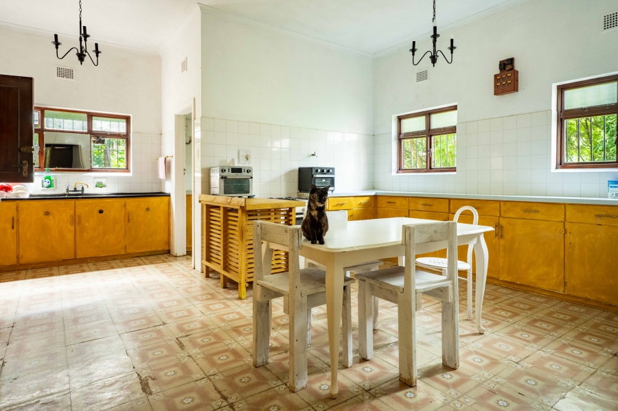 6 Bedroom Property for Sale in Park Rynie KwaZulu-Natal