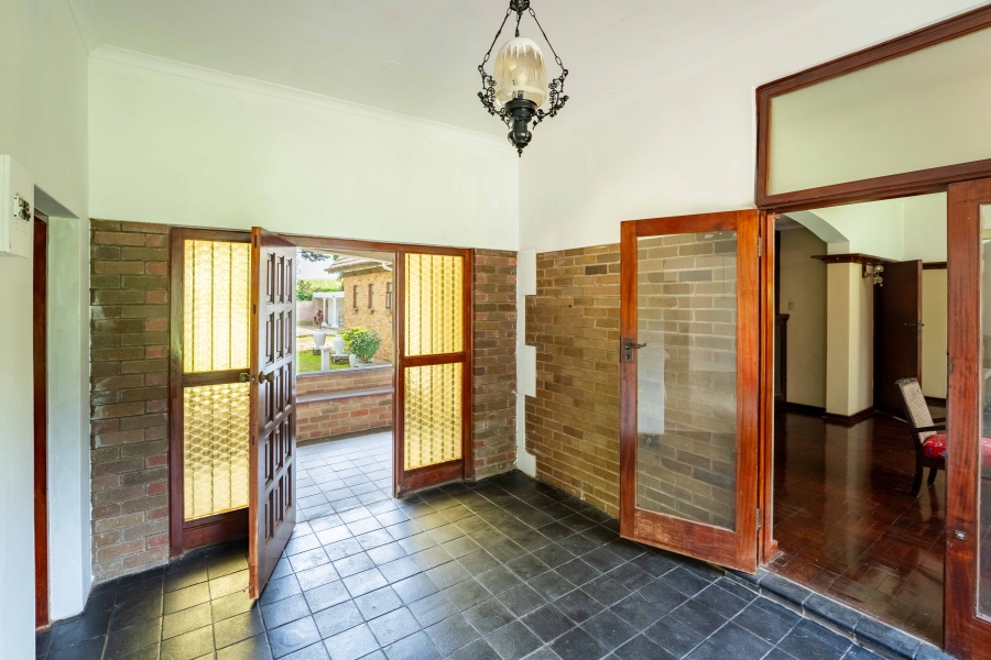 6 Bedroom Property for Sale in Park Rynie KwaZulu-Natal
