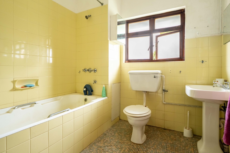 6 Bedroom Property for Sale in Park Rynie KwaZulu-Natal