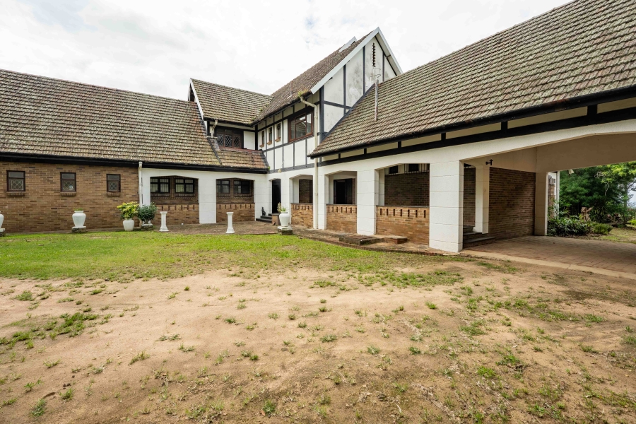 6 Bedroom Property for Sale in Park Rynie KwaZulu-Natal