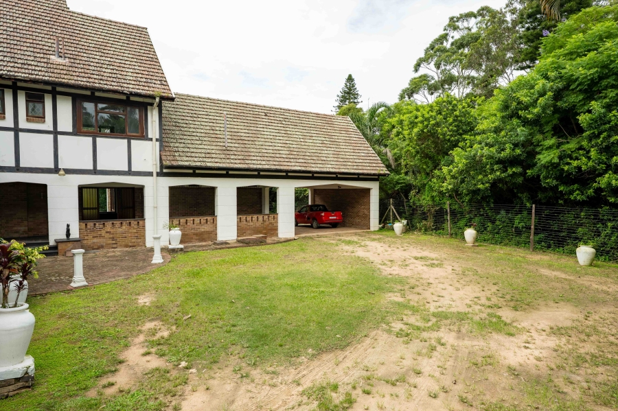 6 Bedroom Property for Sale in Park Rynie KwaZulu-Natal