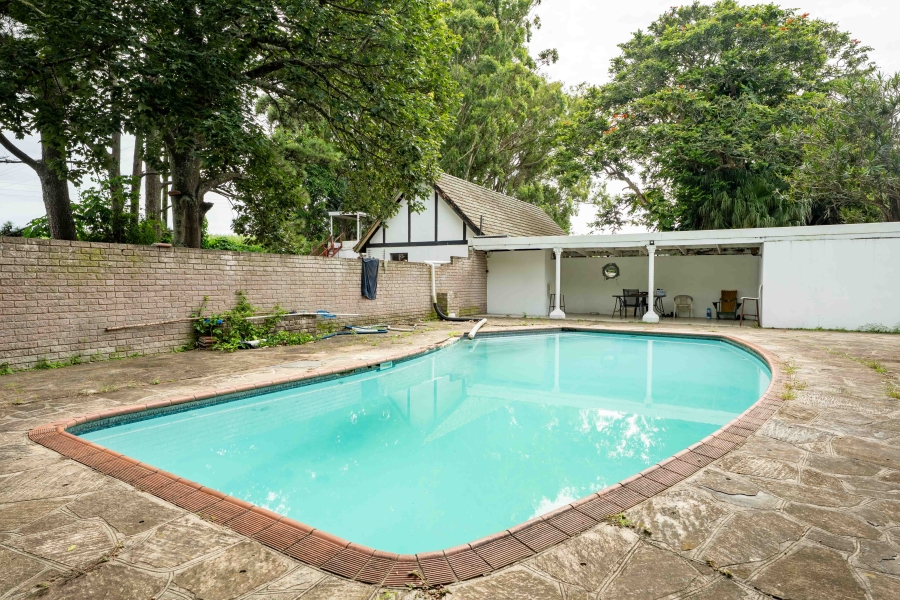 6 Bedroom Property for Sale in Park Rynie KwaZulu-Natal