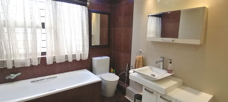 3 Bedroom Property for Sale in Westbrook KwaZulu-Natal