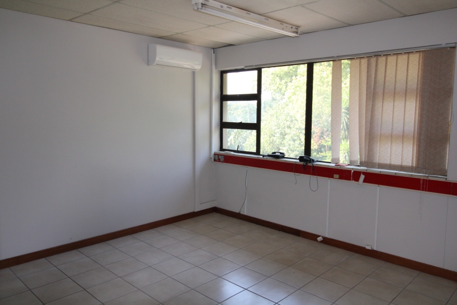 To Let Commercial Property for Rent in Dawncliffe KwaZulu-Natal
