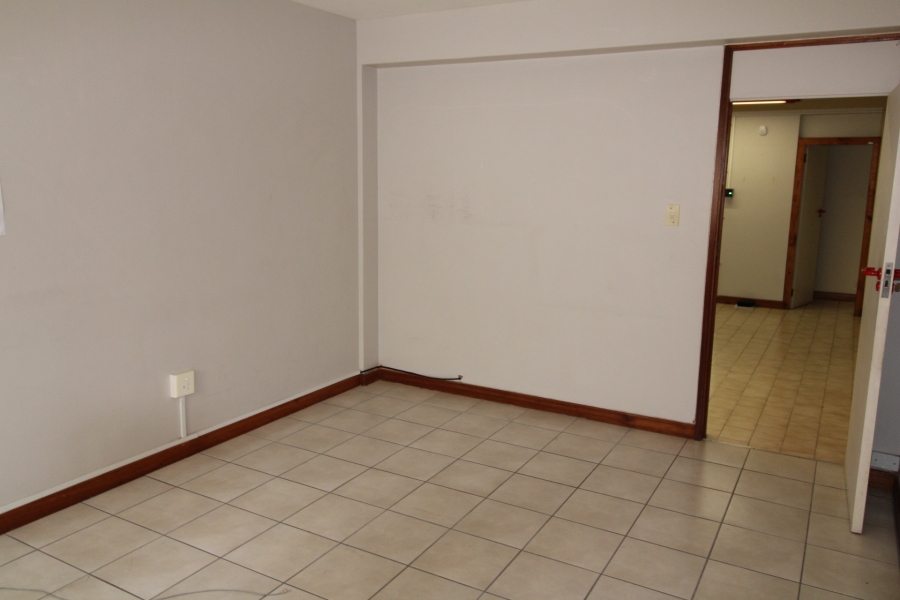 To Let Commercial Property for Rent in Dawncliffe KwaZulu-Natal