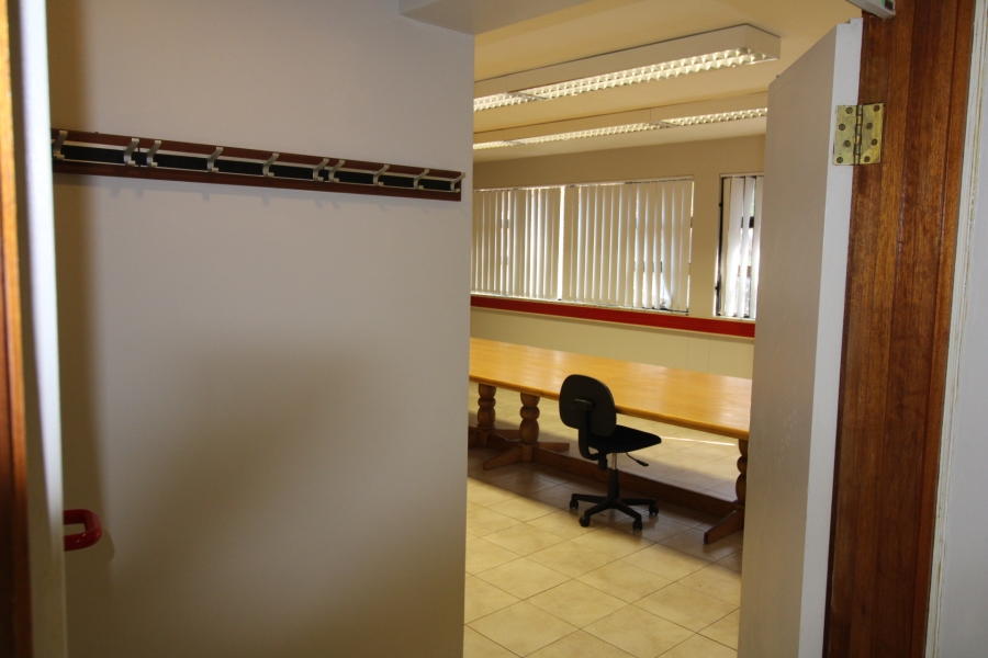 To Let Commercial Property for Rent in Dawncliffe KwaZulu-Natal