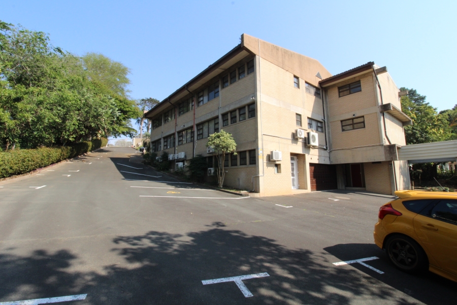 To Let Commercial Property for Rent in Dawncliffe KwaZulu-Natal