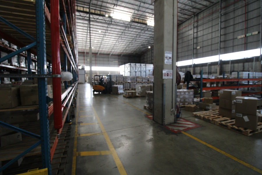 To Let Commercial Property for Rent in La Mercy KwaZulu-Natal