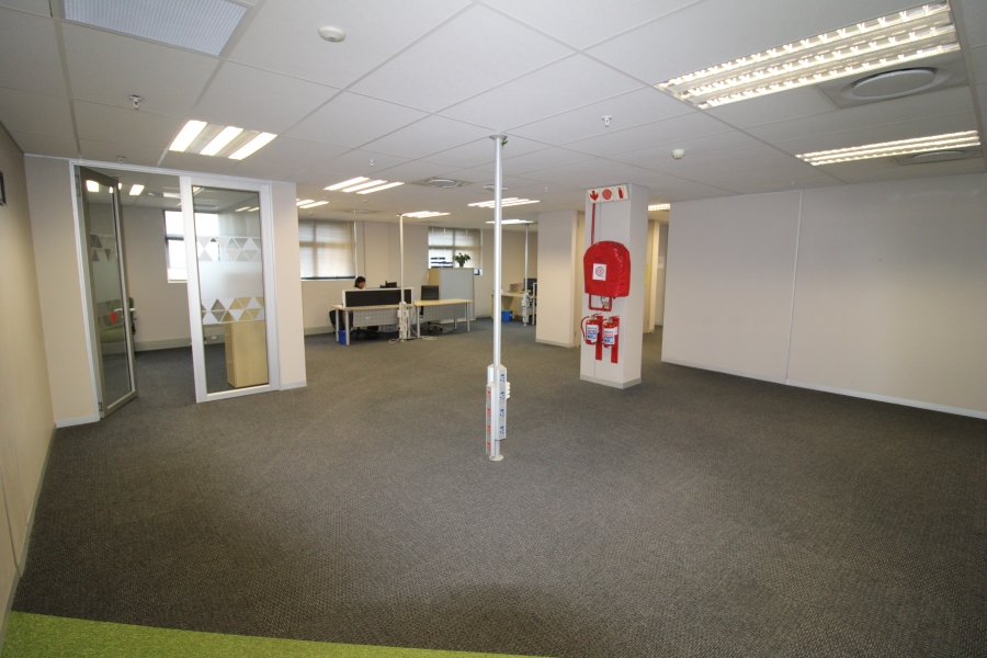 To Let Commercial Property for Rent in La Mercy KwaZulu-Natal