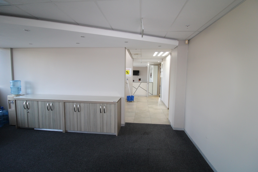 To Let Commercial Property for Rent in La Mercy KwaZulu-Natal