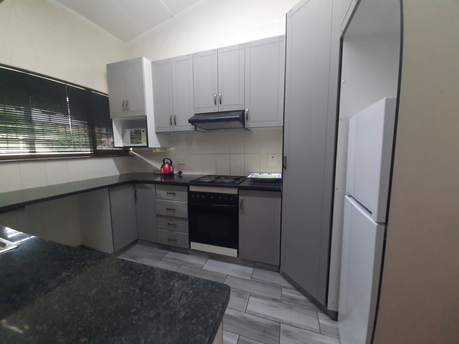 2 Bedroom Property for Sale in Umtentweni KwaZulu-Natal