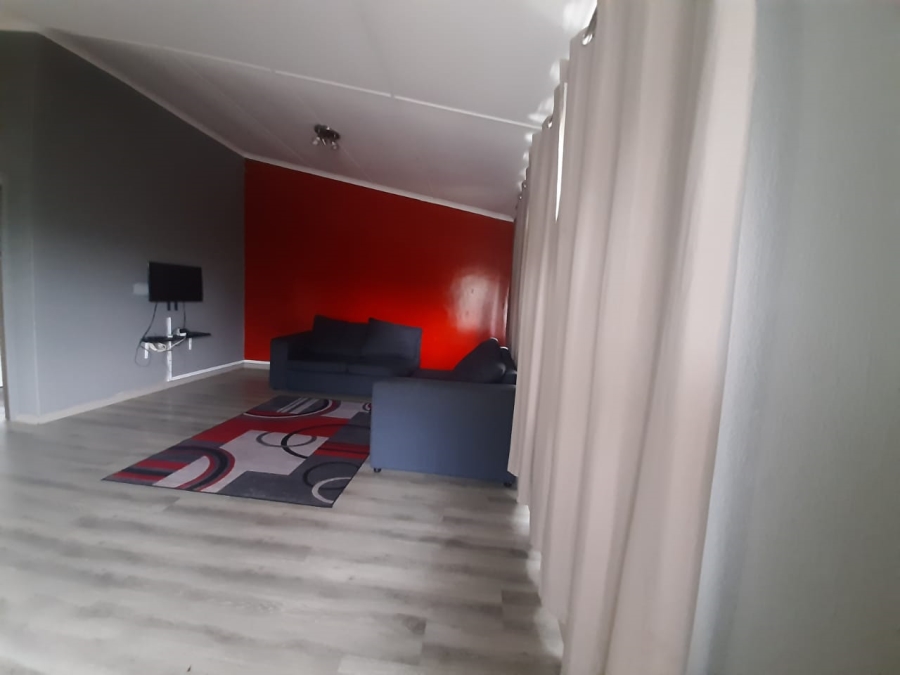 2 Bedroom Property for Sale in Umtentweni KwaZulu-Natal
