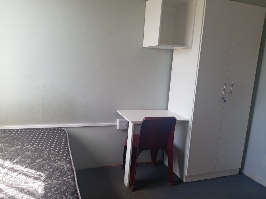 6 Bedroom Property for Sale in Reservoir Hills KwaZulu-Natal