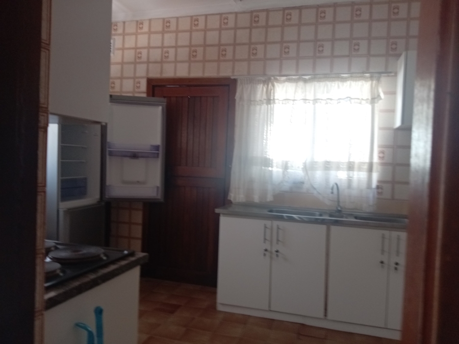 6 Bedroom Property for Sale in Reservoir Hills KwaZulu-Natal