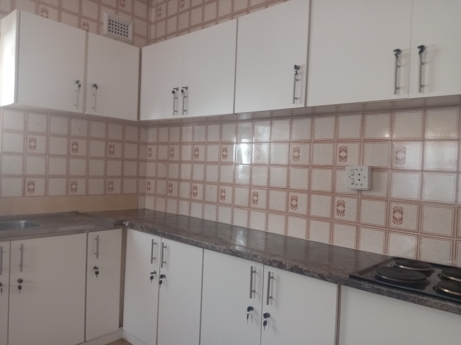 6 Bedroom Property for Sale in Reservoir Hills KwaZulu-Natal