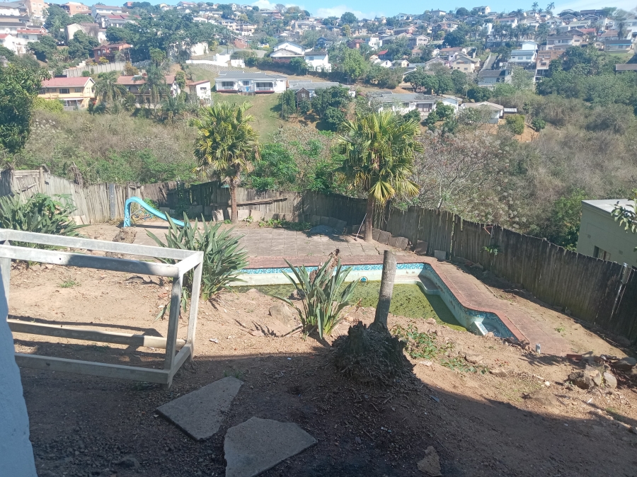 6 Bedroom Property for Sale in Reservoir Hills KwaZulu-Natal