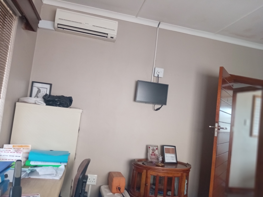 4 Bedroom Property for Sale in Parlock KwaZulu-Natal