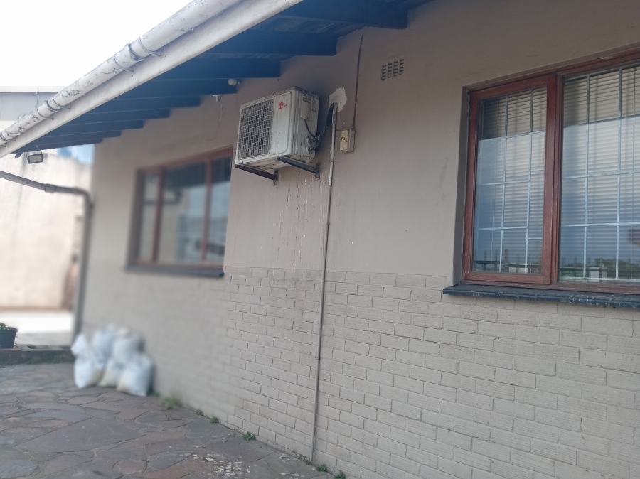 4 Bedroom Property for Sale in Parlock KwaZulu-Natal