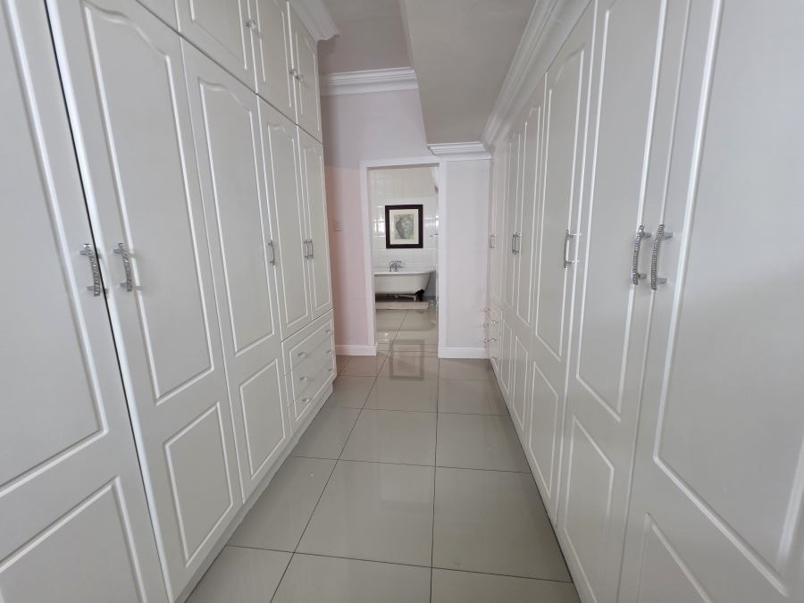 4 Bedroom Property for Sale in Meer En See KwaZulu-Natal