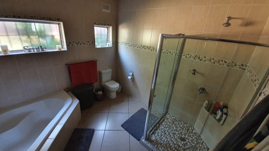 3 Bedroom Property for Sale in Freeland Park KwaZulu-Natal