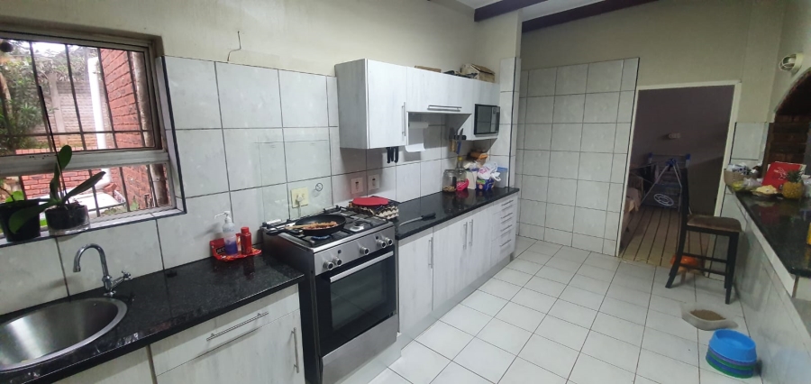 3 Bedroom Property for Sale in Freeland Park KwaZulu-Natal