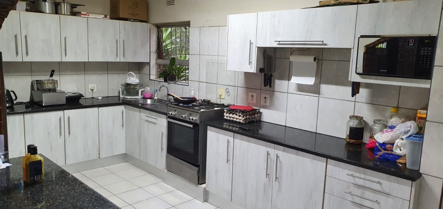 3 Bedroom Property for Sale in Freeland Park KwaZulu-Natal