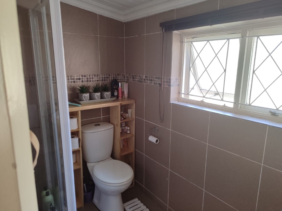 5 Bedroom Property for Sale in Freeland Park KwaZulu-Natal