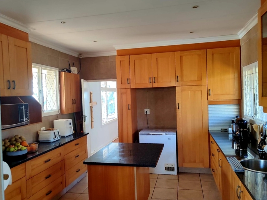 5 Bedroom Property for Sale in Freeland Park KwaZulu-Natal