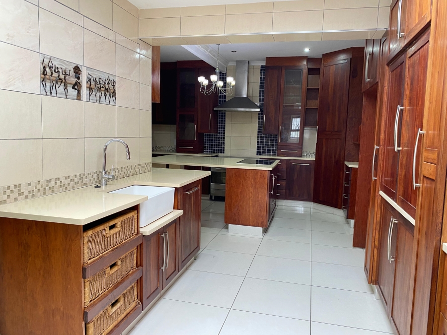 4 Bedroom Property for Sale in Meer En See KwaZulu-Natal