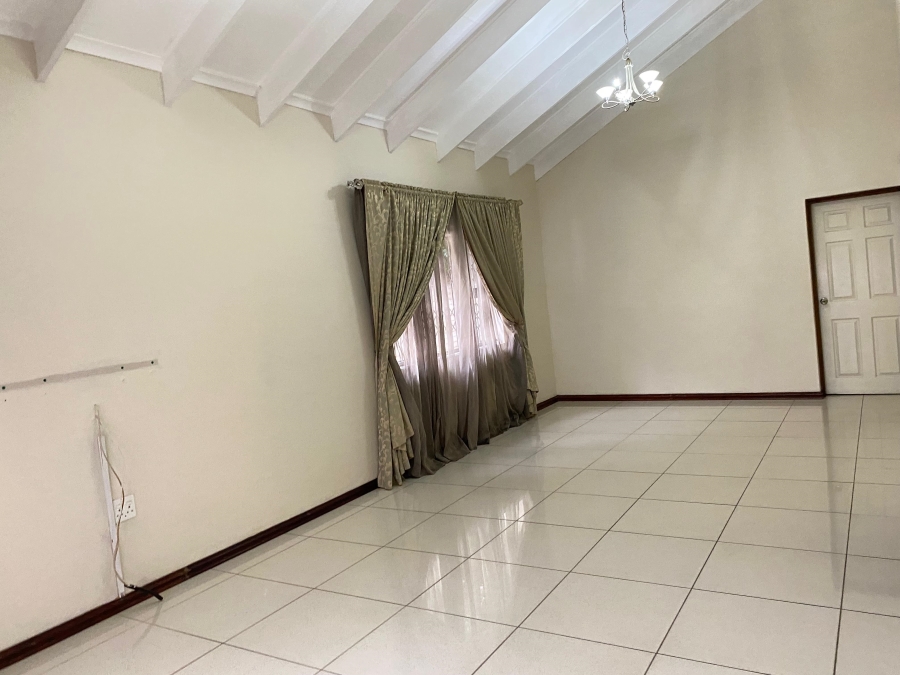 4 Bedroom Property for Sale in Meer En See KwaZulu-Natal