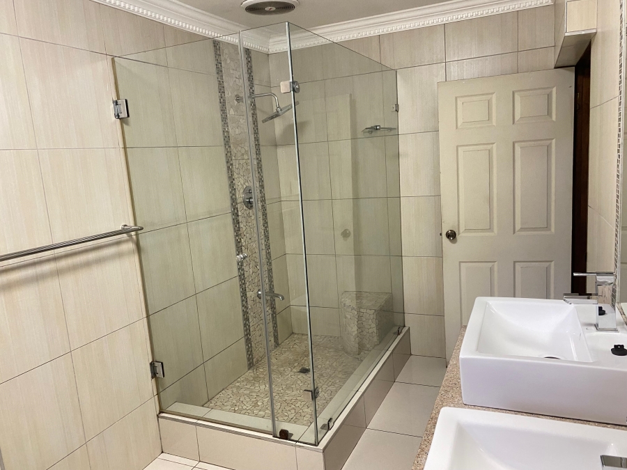 4 Bedroom Property for Sale in Meer En See KwaZulu-Natal