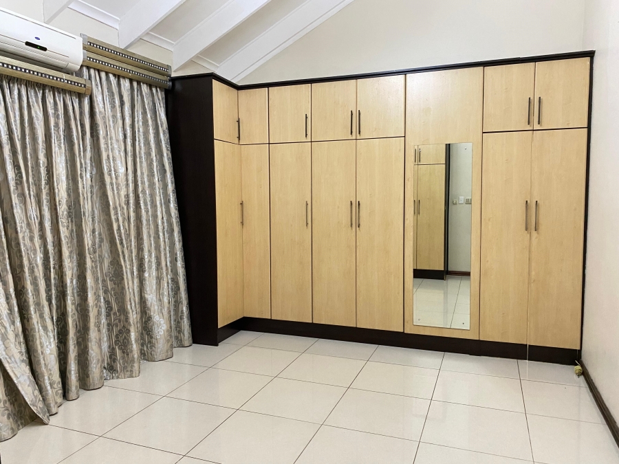 4 Bedroom Property for Sale in Meer En See KwaZulu-Natal