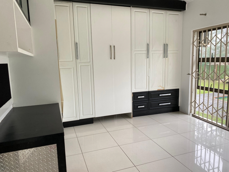 4 Bedroom Property for Sale in Meer En See KwaZulu-Natal