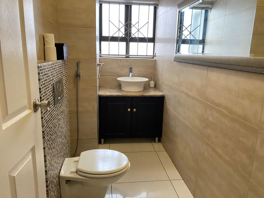 4 Bedroom Property for Sale in Meer En See KwaZulu-Natal
