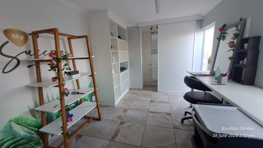 To Let 4 Bedroom Property for Rent in La Lucia KwaZulu-Natal