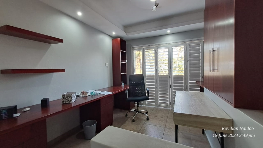 To Let 4 Bedroom Property for Rent in La Lucia KwaZulu-Natal
