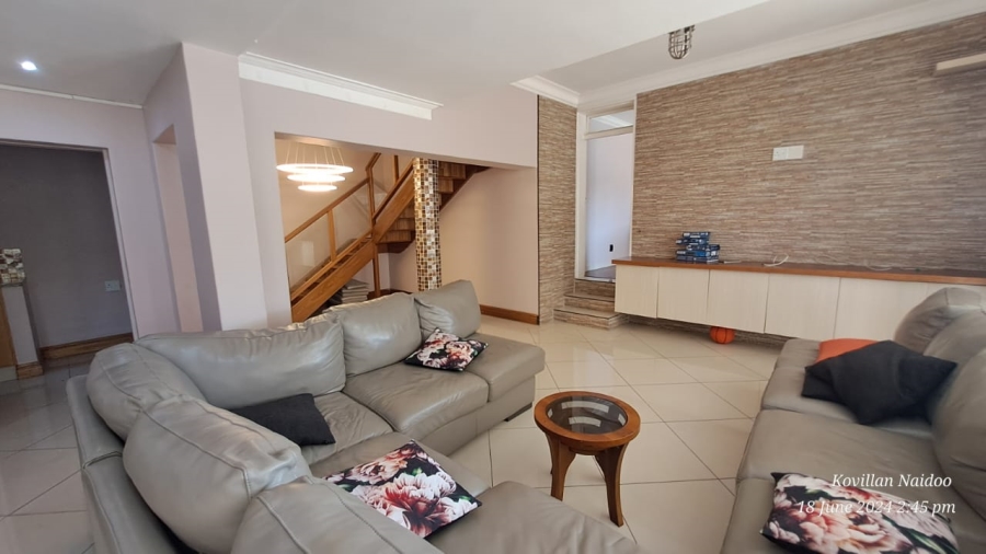 To Let 4 Bedroom Property for Rent in La Lucia KwaZulu-Natal