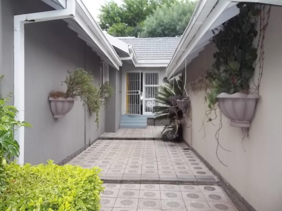 3 Bedroom Property for Sale in Schuinshoogte KwaZulu-Natal