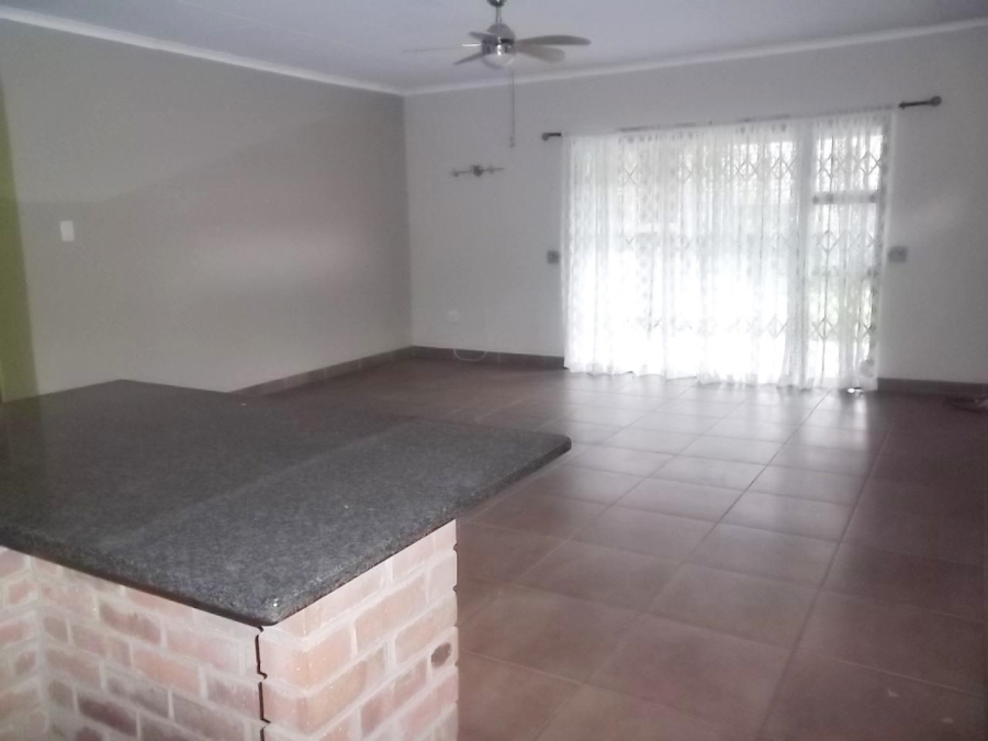 3 Bedroom Property for Sale in Schuinshoogte KwaZulu-Natal