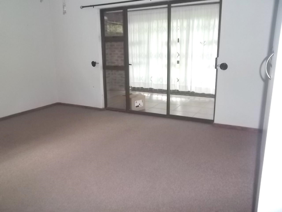3 Bedroom Property for Sale in Schuinshoogte KwaZulu-Natal