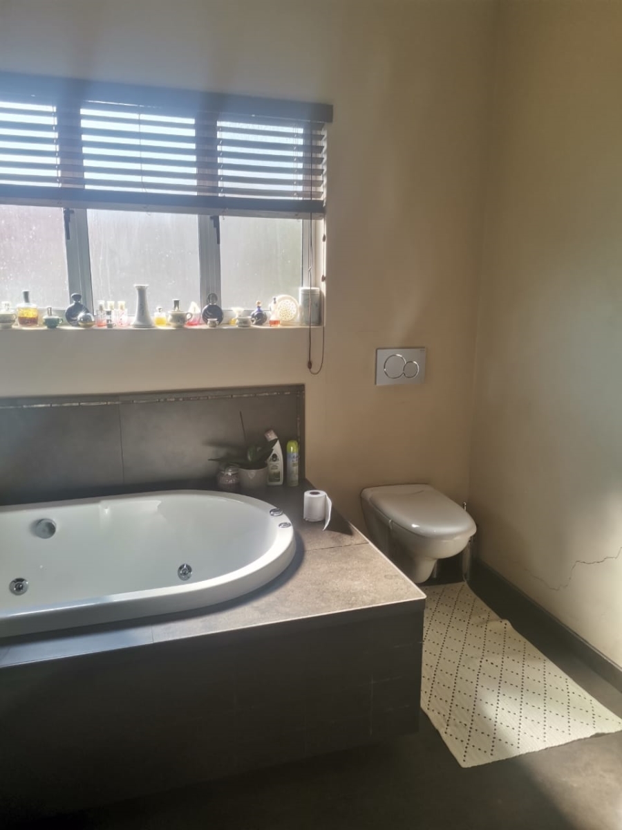 4 Bedroom Property for Sale in Durban North KwaZulu-Natal
